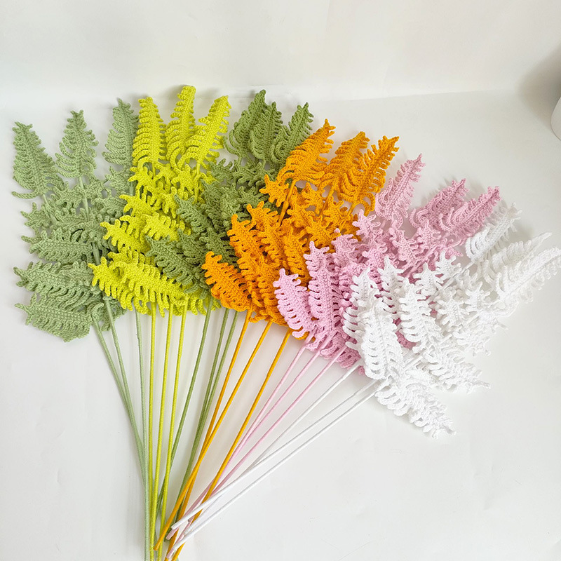 Yarn Home Decor - Buket bunga baru dengan daun pakis