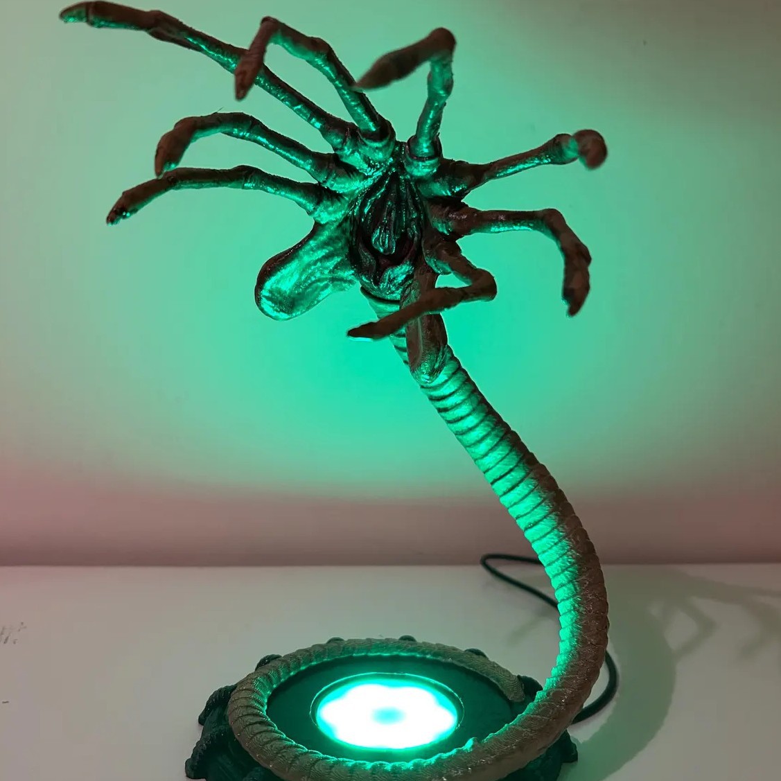 Lampu Alien Facehugger Lampu M - Home Decor Inspo ulasan dan harga