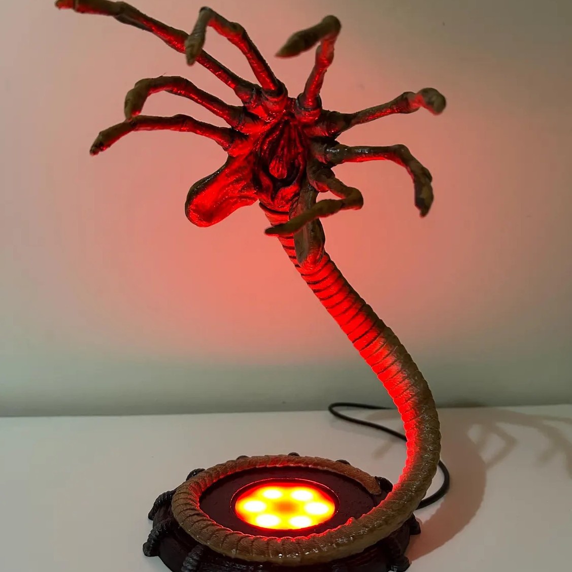 Lampu Alien Facehugger Lampu M - Home Decor Inspo ulasan dan harga
